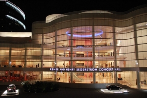 Segerstrom Center for the Arts. I remember this theater so well, because of its zigzag audience-seating layout. And because I&rsquo;ve performed here three years in a row, including a five-show weekend this season. (F Chun, Canon 60D)