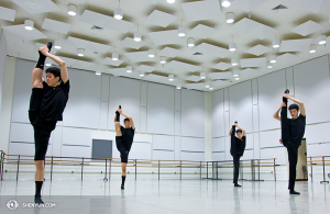 New York Company dancers prepare for a performance at Washington, DC’s Kennedy Center.  (photo by dancer Kenji Kobayashi)