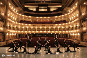 Girls just wanna have fun - Shen Yun Touring Company at Fort Worth Bass Performing Hall in Texas. (photo by Tim Wu)