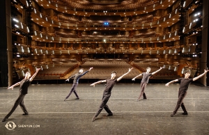 Sul palco del bellissimo Four Seasons Centre for the Performing Arts (foto di Jeff Chuang)