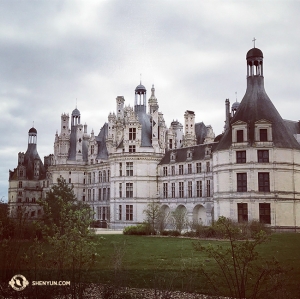 After performances in Aix-en-Provence, the group stopped at the French castle Château de Chambord. (Photo by violist Paulina Mazurkiewicz)