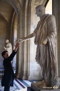 While dancer Jeff Chuang just wanted a handshake. (Photo by Jun Liang)