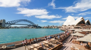 L'acqua briosa scorre sotto Sydney Harbour Bridge (foto del ballerino Andrew Fung)