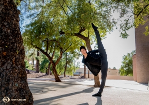 Originally from Warsaw, Poland, Principal Dancer Piotr Huang has been with Shen Yun since 2010. (Photo by Principal Dancer Kenji Kobayashi)

