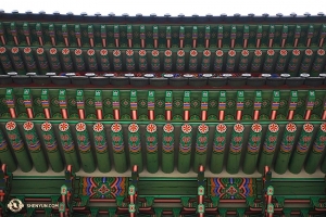 The brilliant colored detailing of Gyeongbokgong Palace in Seoul. (Photo by Annie Li)
