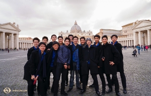 Back in Europe, the Shen Yun New York Company takes some time to explore Rome.