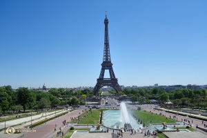 Con un'altezza di 324 metri, la famosa Torre Eiffel fu l'edificio più alto del mondo dal 1889, anno di costruzione, fino al 1930 (foto del danzatore Jack Han)