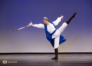 In his youth, the poet Li Bai was, in fact, a skilled swordsman and knight-errant; Monty Mou, too, wields the blade with style.
