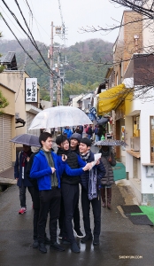 Dancers Shawn Ren, Bill Hsiung, and Leo Lee question dancer Teo Yin&rsquo;s tour guide instincts as they begin ascending the narrow, sloped street up to Silver Pavilion&mdash;one of Kyoto&rsquo;s 17 UNESCO World Heritage Sites. (Photo by dancer Ben Chen)