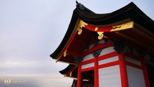 Next up: A visit to Kiyomizu-dera Temple (清水寺), overlooking the city of Kyoto at dusk. The temple's name literally means &ldquo;Temple of Pure Water.