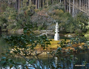 Exploring the grounds that surround the temple, which is listed as a National Treasure of Japan. (Photo by dancer Jack Han)