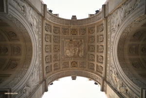 Annie Li takes a walk to the Arc de Triomphe du Carrousel for a closer look, and photographs the bas-relief under its main arc.