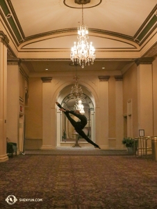 Dancer Jenny Song finds some warm-up space, too! (Photo by Kaidi Wu)