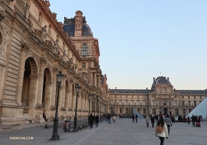 Located in the city&rsquo;s center, the Louvre is visited by about 15,000 people every day. (Photo by dancer Nick Zhao)