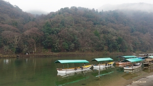 Boats on the serene Hozu River. (Photo by dancer Shawn Ren)