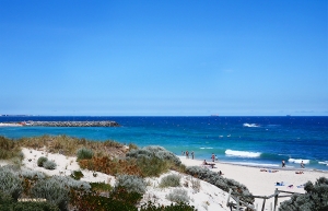 After a five-day seven-show run at the Regal Theater in Perth, performers have a chance to relax and visit the beaches in Perth. (Photo by Jun Liang)