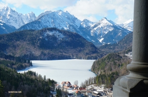 Alpsee Lake&mdash;one of two lakes near Neuschwanstein Castle. (Photo by Kexin Li)