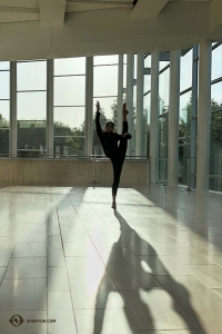 Dancer Olivia Chang balances between sold-out performances in Northridge, California. (Photo by Annie Li)
