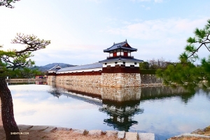 The castle grounds are surrounded by an impressive moat.

(Photo by dancer Tony Zhao)