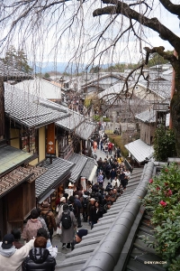 Konnichiwa, Kyoto! The group arrives in the city for the first of two performance runs (returning again in February).