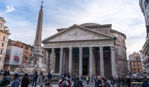While in Rome, Shen Yun Touring Company visits one of the most famous sights in Italy: the Pantheon.

(Photo by dancer Andrew Fung)
