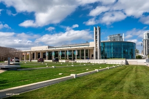 St. Petersburg's Mahaffey Theater, the waterfront theater that held seven Shen Yun performances this tour. (Photo by Tony Xue)