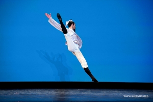 Shawn Ren portraying Southern Song Dynasty’s Wen Tianxiang. (Adult male silver award co-winner) 
