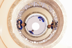 This spiral staircase in Las Vegas is a striking architectural wonder, resembling a roulette table in its sleek and modern design.