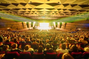 Shen Yun performing at a full theater at the Palais des Congrès de Paris in Paris, France. As part of the European tour, France alone had 70 performances in 10 cities.