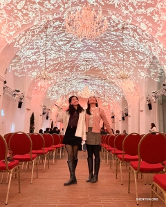 En Viena, la Ciudad de la Música, es obligatorio asistir a un concierto. Las bailarinas Diana Tseng y Ceci Wang disfrutaron de una velada con Mozart y Strauss en el Orangery del Palacio de Schoenbrunn, donde tocó el mismísimo Mozart.